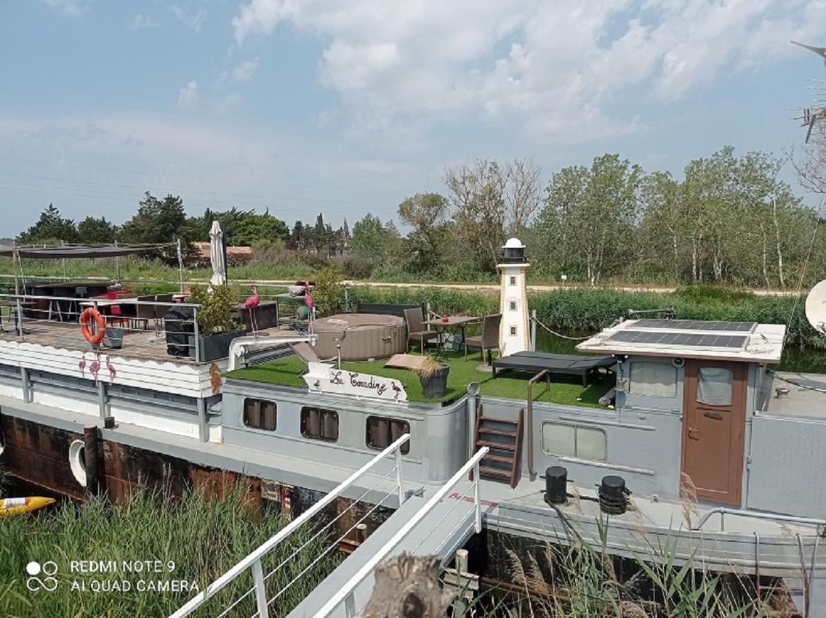 Hotel Sejour Atypique Et Insolite Sur Notre Peniche La Coradine Avec Grand Spa Aigues-Mortes Exterior foto